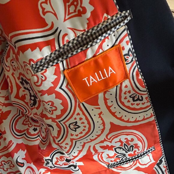 Tallia Men’s XL Navy Blue Blazer – Patterned Lining, Excellent Condition - Picture 2 of 4